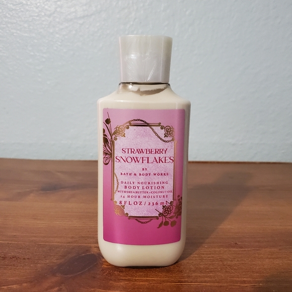 Bath and body works set of 2 body lotions Strawberry Snowflakes and Farytale NWT - Picture 2 of 5